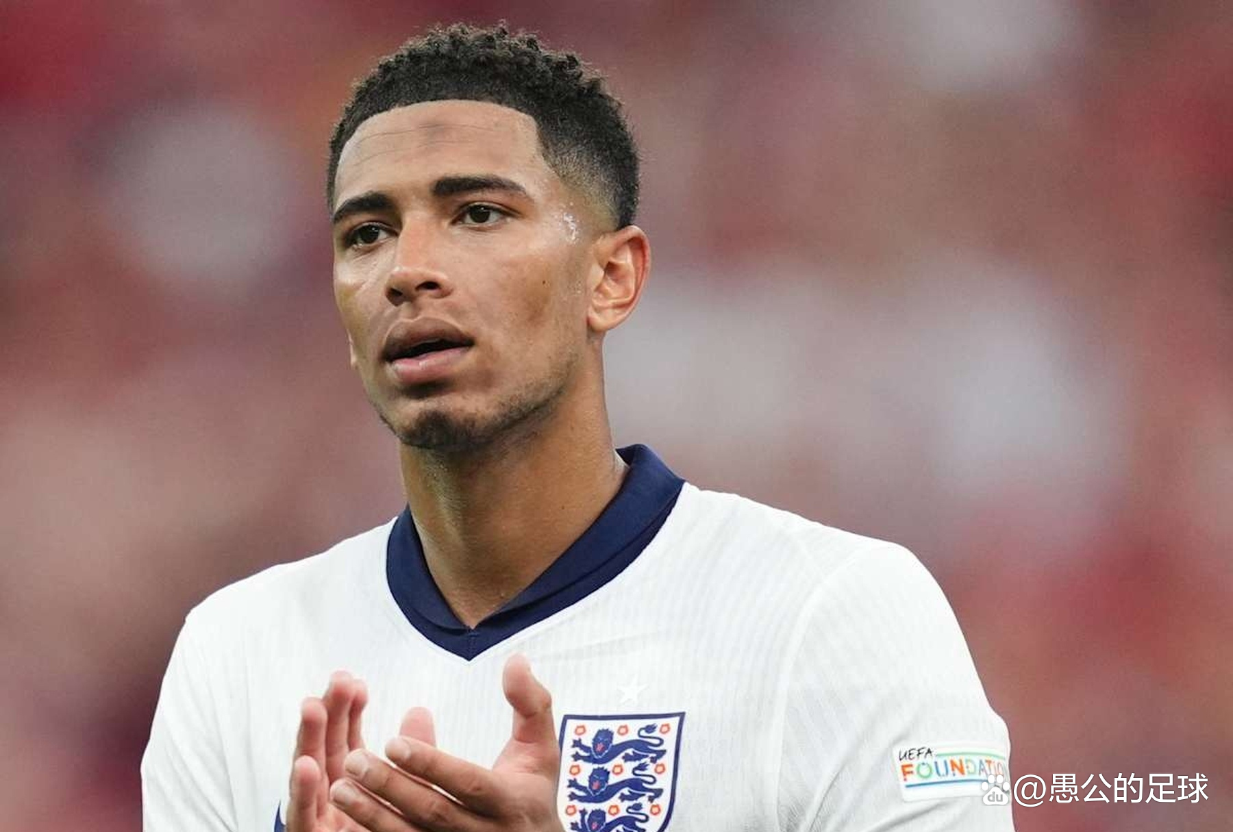 莱万不仅是 莱万不仅是