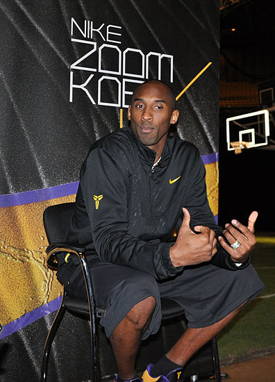 反抢或犯规 反抢或犯规