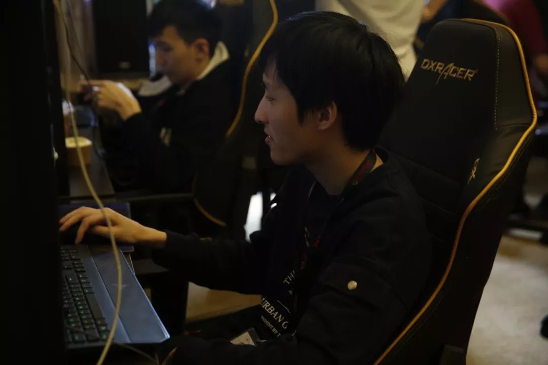 前完成射门